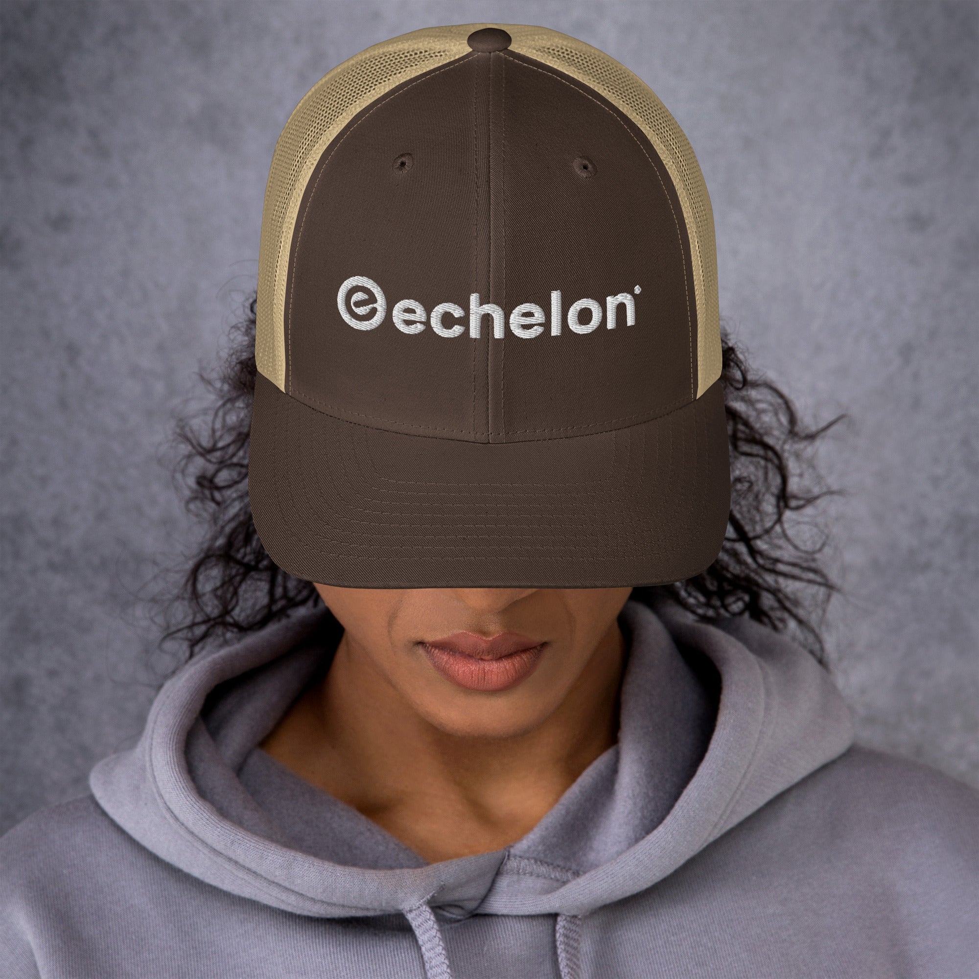 echelon-trucker-hat-casquette-filet-noire-r-glable image 1